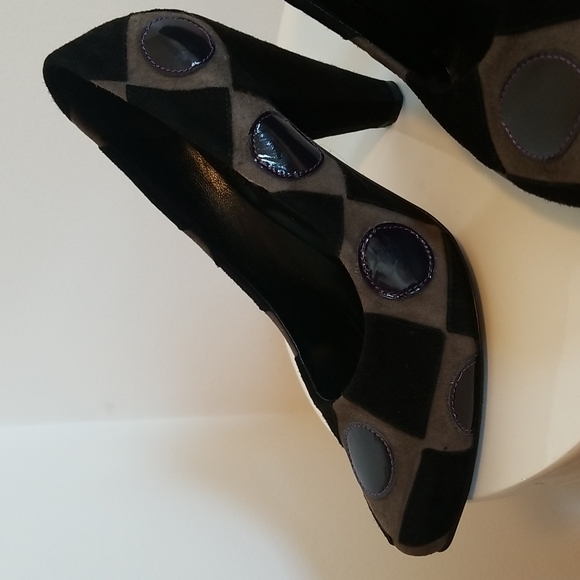 Work In Progress Women's Suede Black Heels Size 6 36 - Picture 8 of 8